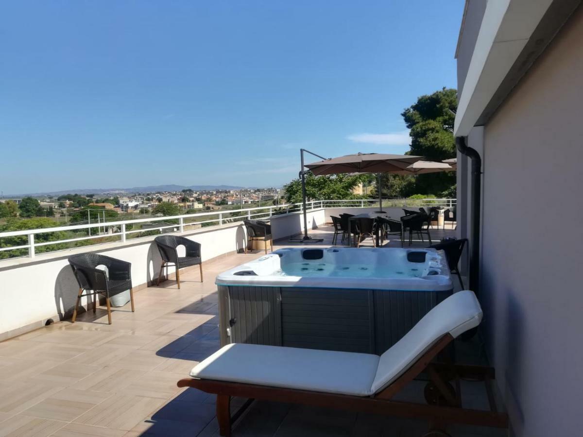 La Terrazza Di Harmakhis Hotel Partanna Екстериор снимка